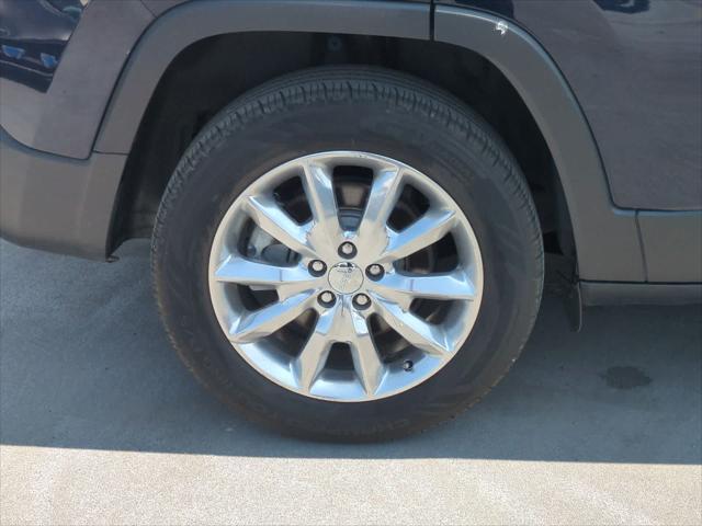 used 2016 Jeep Cherokee car, priced at $14,099