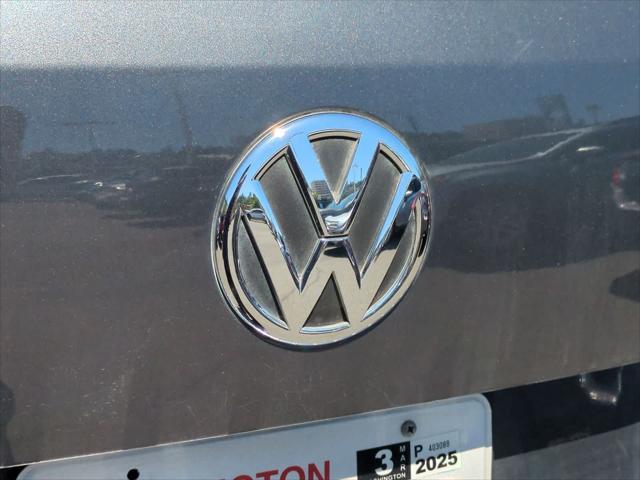used 2014 Volkswagen Touareg car, priced at $10,899