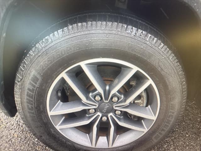 used 2021 Jeep Grand Cherokee car, priced at $28,499