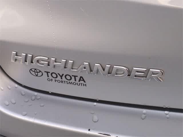 used 2017 Toyota Highlander Hybrid car, priced at $26,890