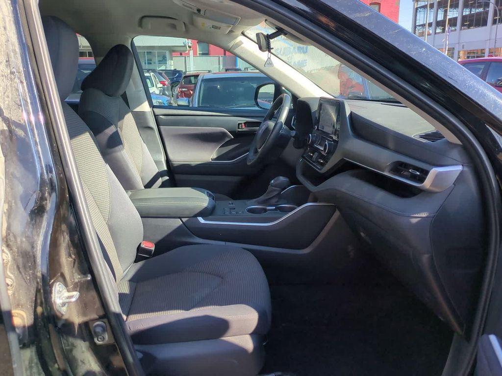 used 2024 Toyota Highlander Hybrid car, priced at $40,448