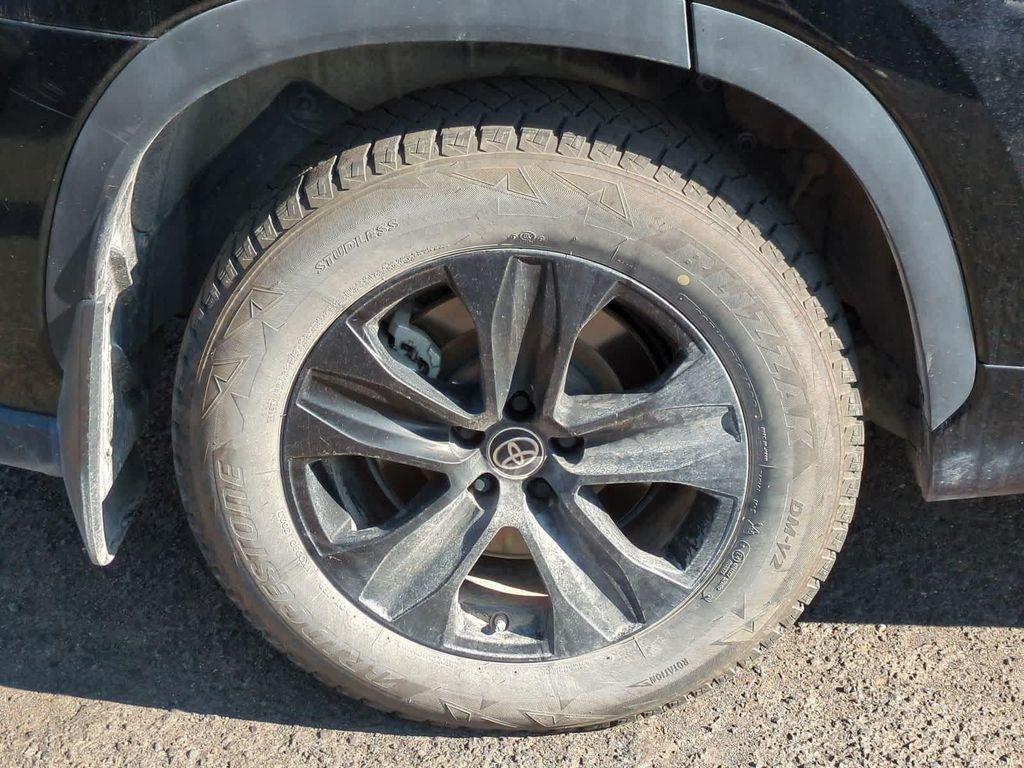 used 2024 Toyota Highlander Hybrid car, priced at $40,448