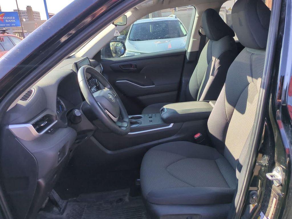 used 2024 Toyota Highlander Hybrid car, priced at $40,448