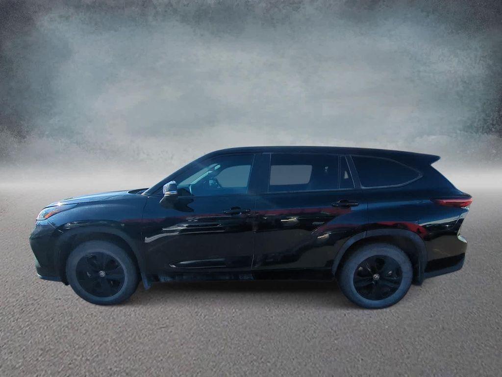 used 2024 Toyota Highlander Hybrid car, priced at $40,448