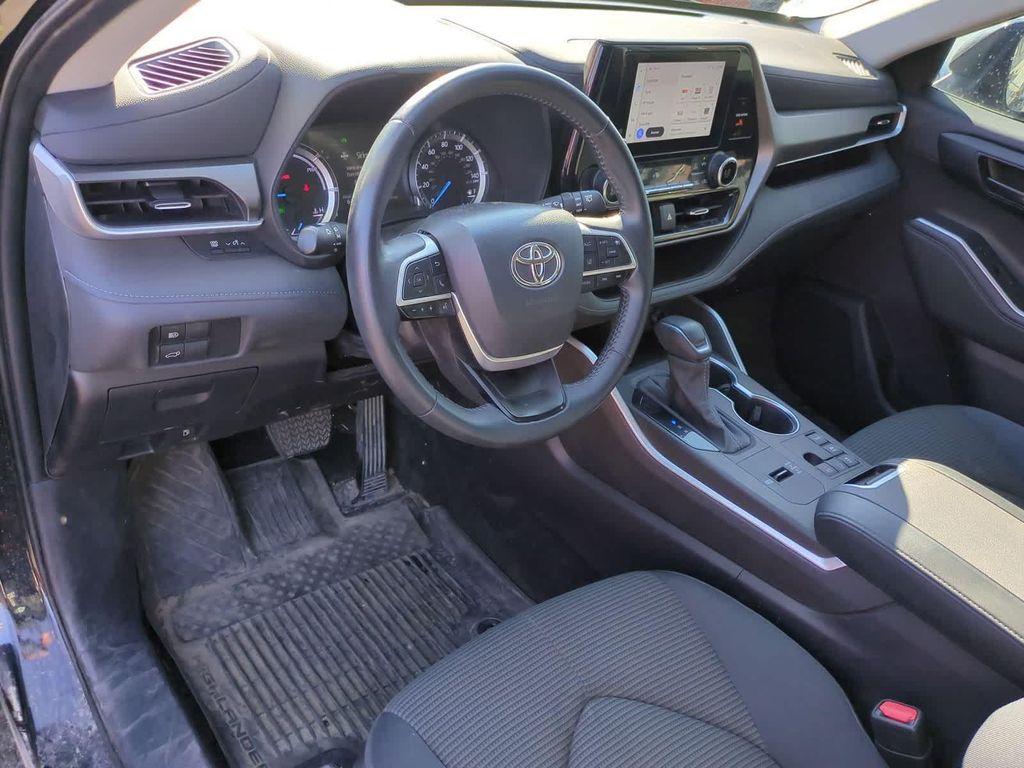 used 2024 Toyota Highlander Hybrid car, priced at $40,448