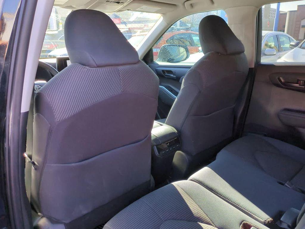used 2024 Toyota Highlander Hybrid car, priced at $40,448