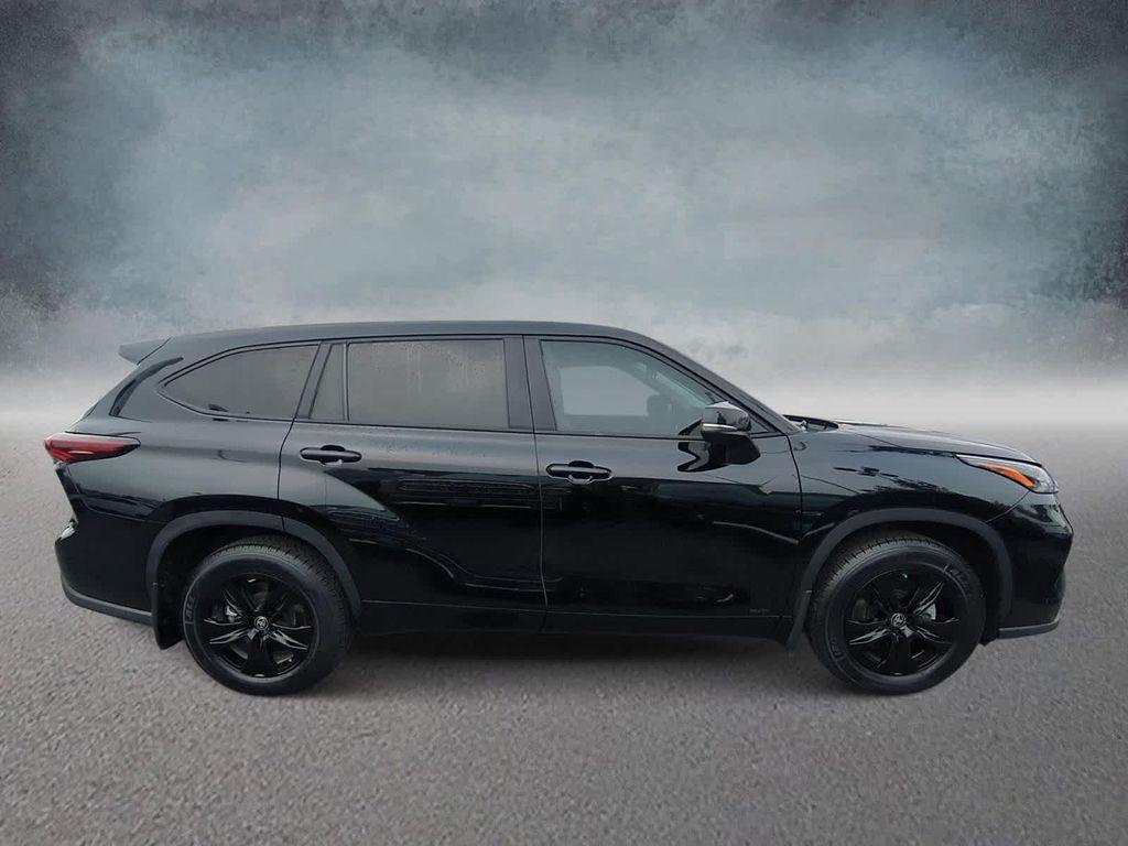 used 2024 Toyota Highlander Hybrid car, priced at $39,779