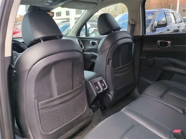 used 2024 Kia Sorento car, priced at $30,099