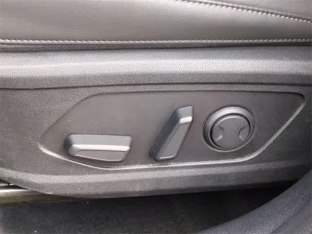 used 2024 Kia Sorento car, priced at $30,099