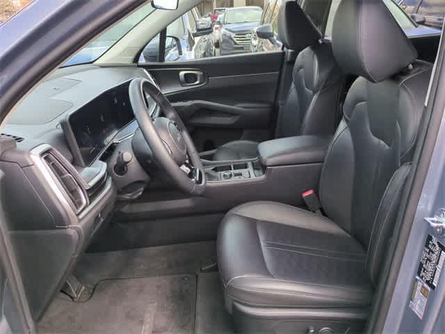 used 2024 Kia Sorento car, priced at $30,099