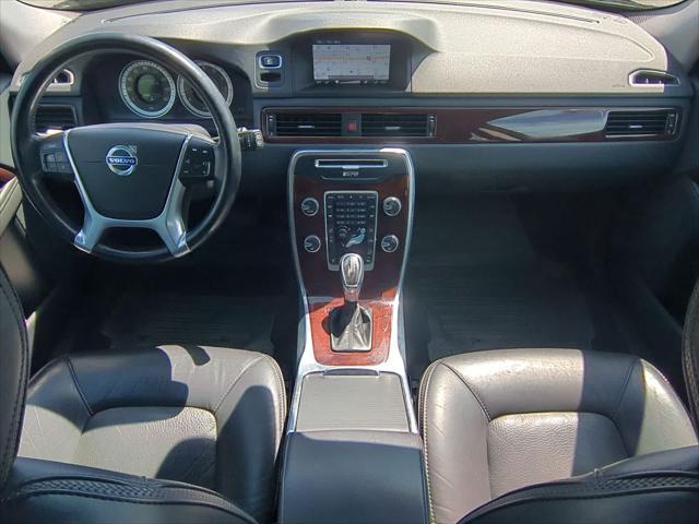 used 2013 Volvo XC70 car, priced at $7,249