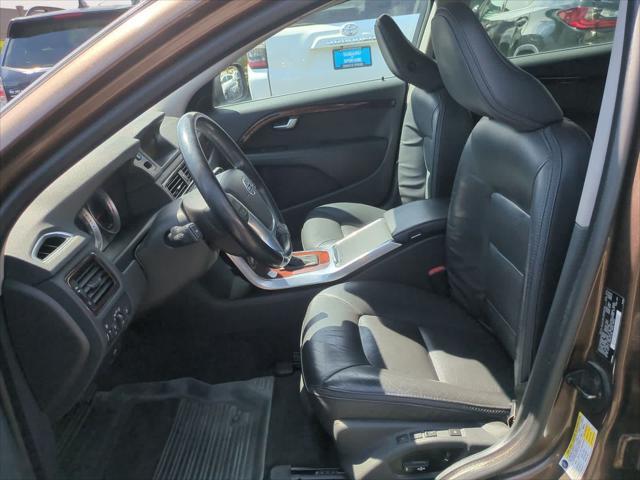 used 2013 Volvo XC70 car, priced at $7,249