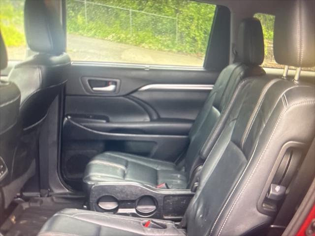 used 2017 Toyota Highlander car, priced at $23,903