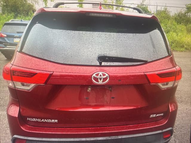 used 2017 Toyota Highlander car, priced at $23,903