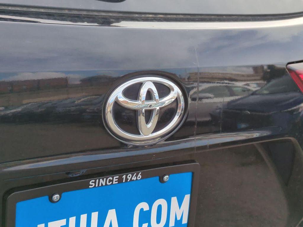 used 2021 Toyota Highlander car, priced at $28,939