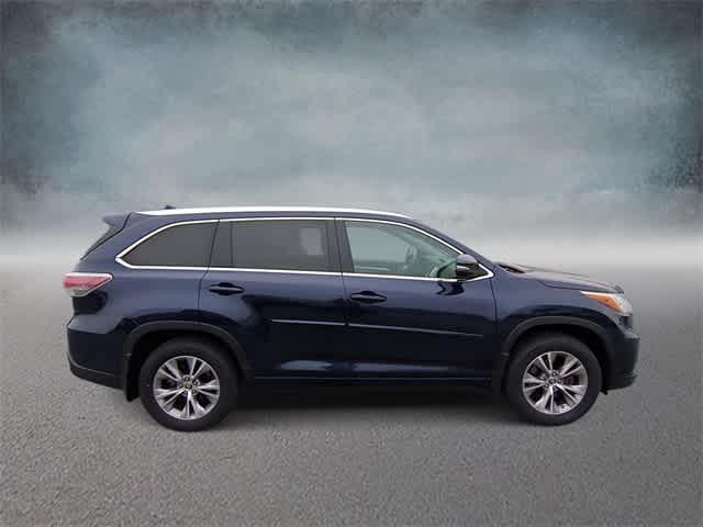 used 2015 Toyota Highlander car, priced at $19,987