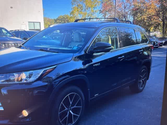 used 2018 Toyota Highlander Hybrid car, priced at $28,995