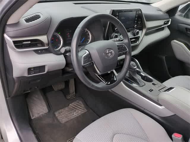 used 2021 Toyota Highlander Hybrid car, priced at $31,240