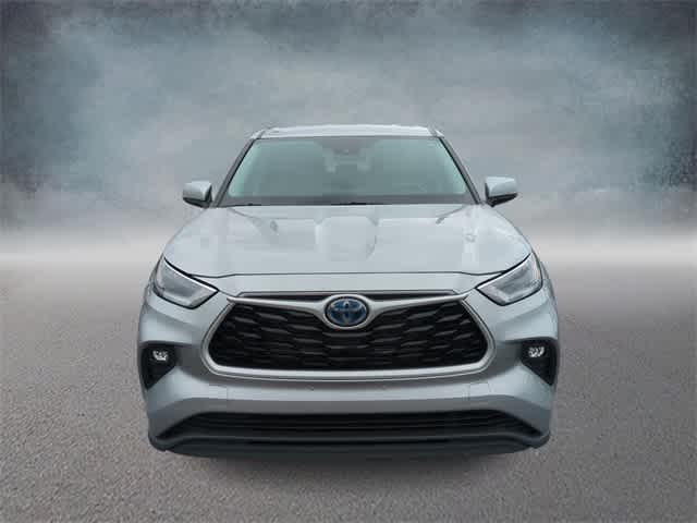 used 2021 Toyota Highlander Hybrid car, priced at $31,240
