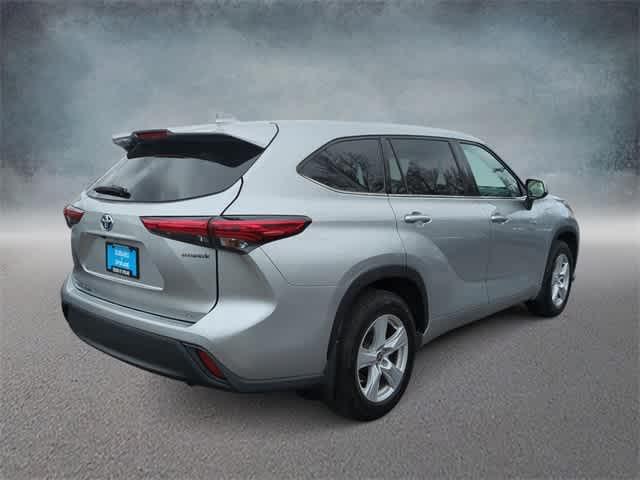 used 2021 Toyota Highlander Hybrid car, priced at $31,240