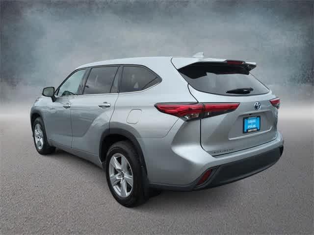 used 2021 Toyota Highlander Hybrid car, priced at $31,240
