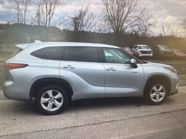 used 2021 Toyota Highlander Hybrid car, priced at $31,495