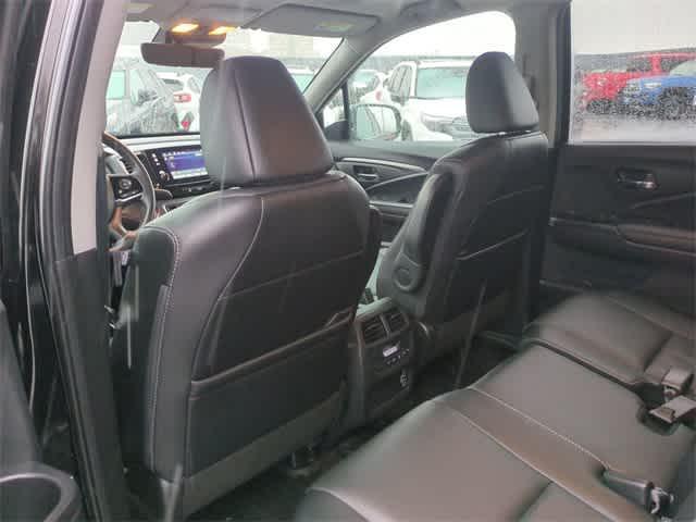 used 2022 Honda Pilot car, priced at $31,995