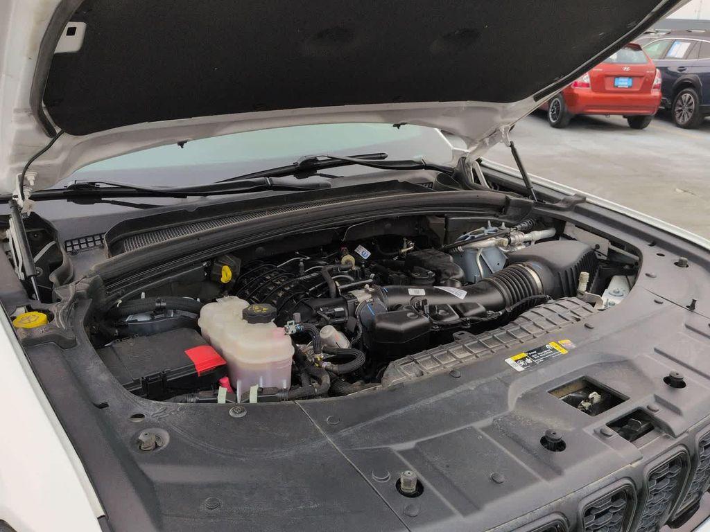 used 2023 Jeep Grand Cherokee car, priced at $28,350