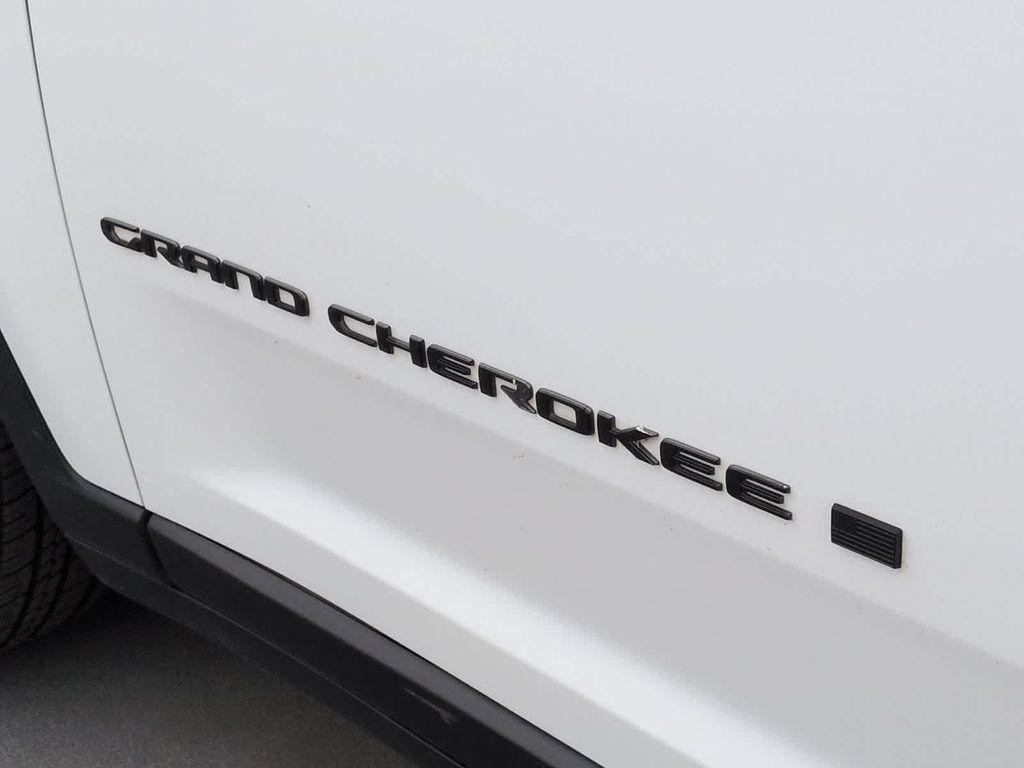 used 2023 Jeep Grand Cherokee car, priced at $28,350