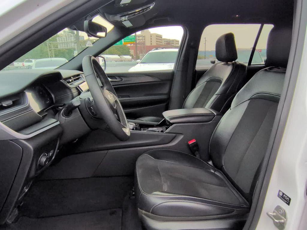 used 2023 Jeep Grand Cherokee car, priced at $28,350