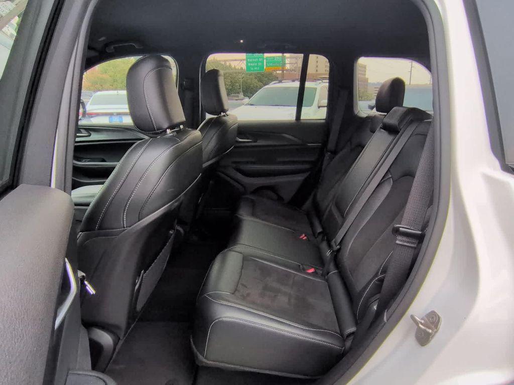 used 2023 Jeep Grand Cherokee car, priced at $28,350