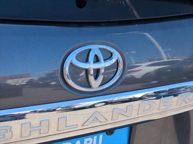 used 2013 Toyota Highlander car, priced at $7,649