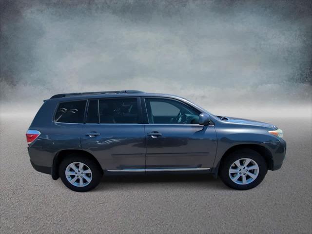 used 2013 Toyota Highlander car, priced at $7,649
