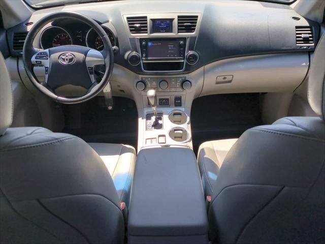 used 2013 Toyota Highlander car, priced at $7,649