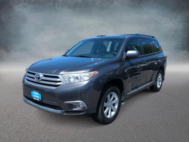 used 2013 Toyota Highlander car, priced at $7,649