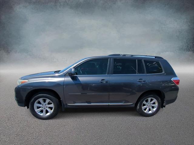 used 2013 Toyota Highlander car, priced at $7,649