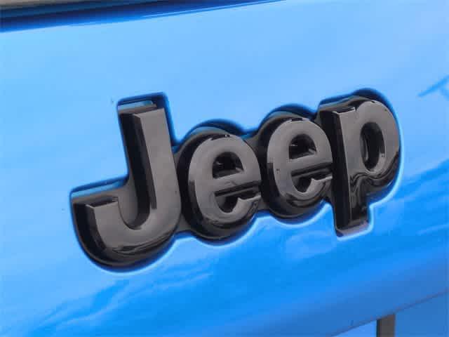 used 2023 Jeep Cherokee car, priced at $23,887