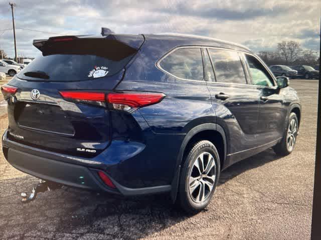 used 2021 Toyota Highlander car, priced at $31,249