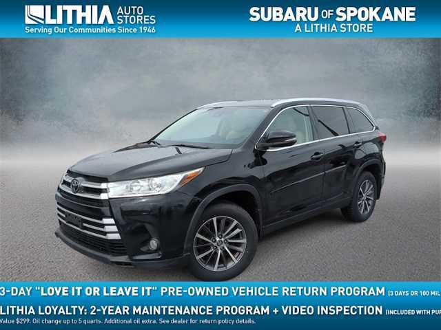 used 2019 Toyota Highlander car, priced at $29,300