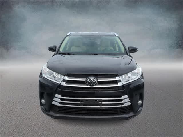 used 2019 Toyota Highlander car, priced at $29,300