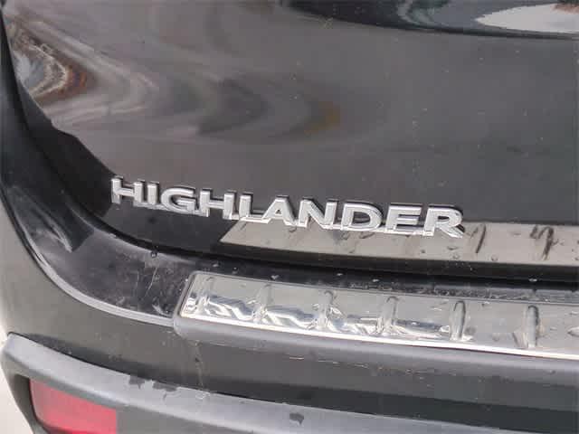 used 2019 Toyota Highlander car, priced at $29,300