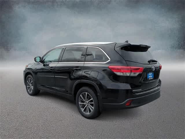 used 2019 Toyota Highlander car, priced at $29,300