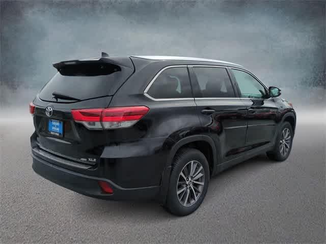 used 2019 Toyota Highlander car, priced at $29,300