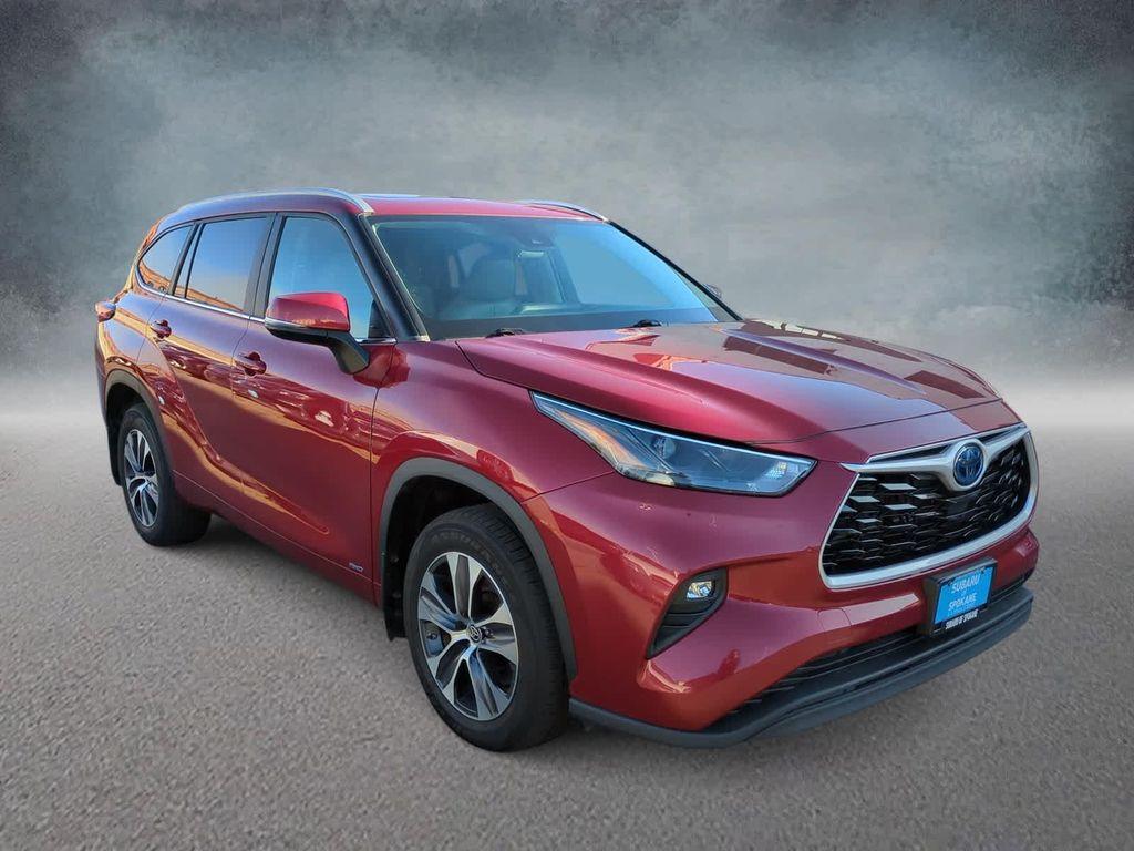 used 2023 Toyota Highlander Hybrid car, priced at $35,214