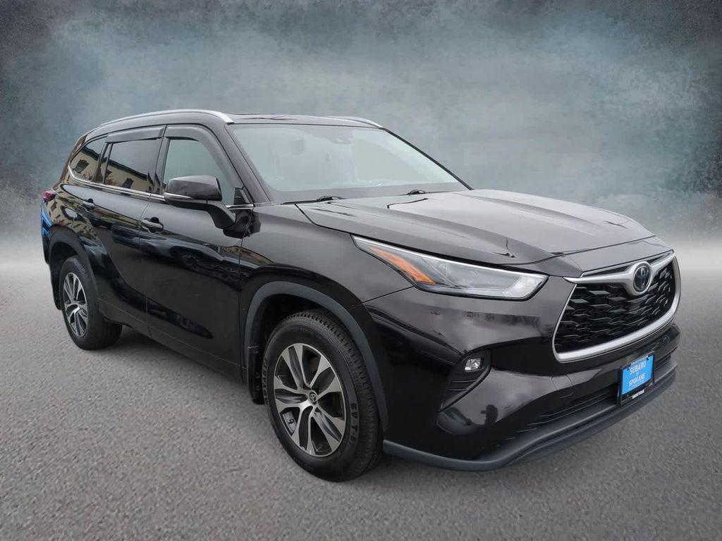used 2022 Toyota Highlander car, priced at $31,991