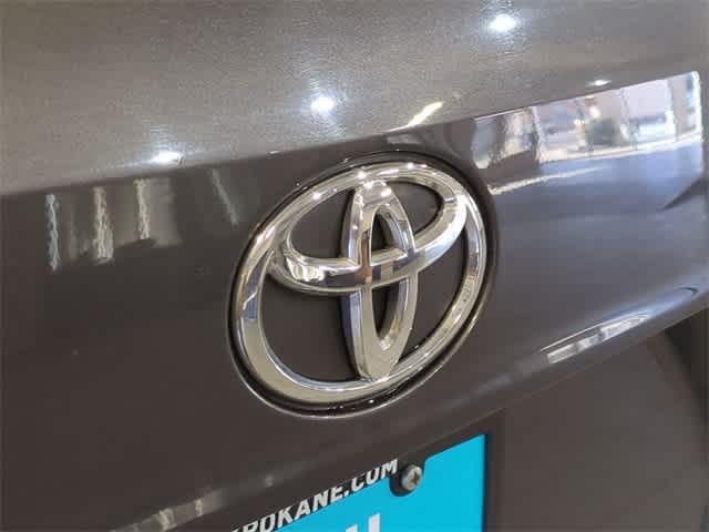 used 2022 Toyota Highlander car, priced at $34,584