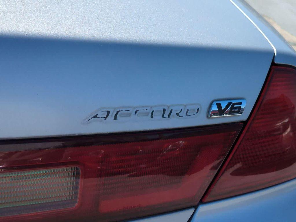 used 2001 Honda Accord car, priced at $5,495