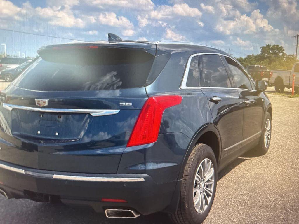 used 2019 Cadillac XT5 car, priced at $17,628