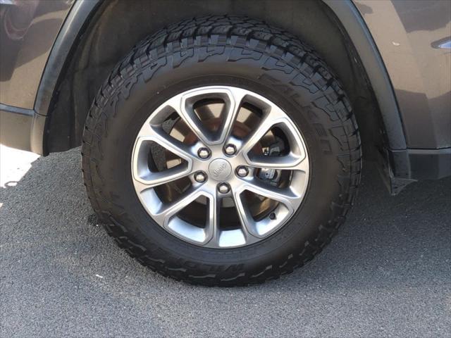 used 2015 Jeep Grand Cherokee car, priced at $10,745