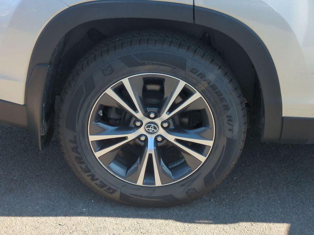 used 2019 Toyota Highlander car, priced at $22,999